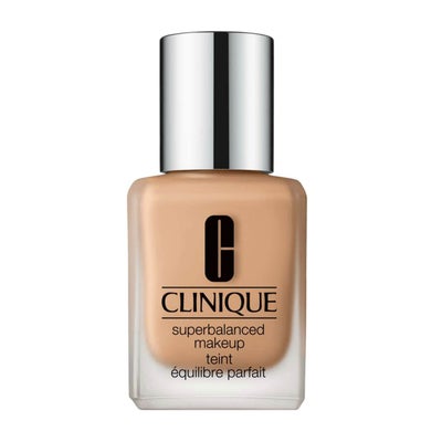 Superbalanced Makeup - CN 90 Sand (M)